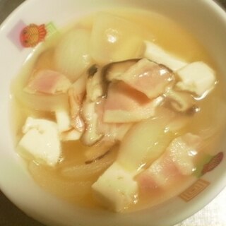 ベーコン玉ねぎの簡単スープ